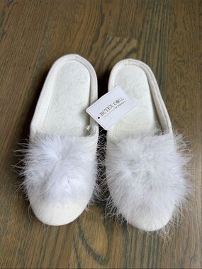 White Feathered Women's Slippers